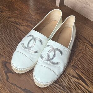 CHANEL White Leather Espadrilles with Silver Logo Accent